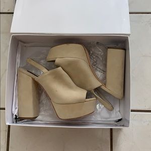 Alice and Olivia beige platform mule sandal with a block heel